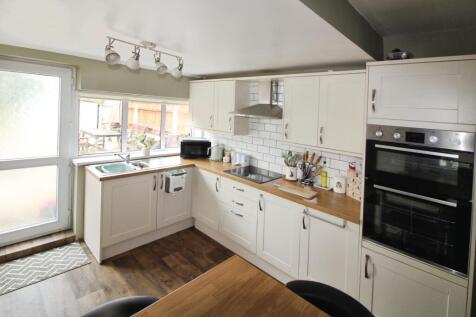 Kitchen..JPG