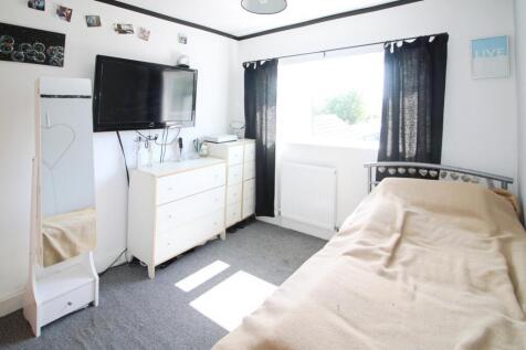 Bedroom 2.JPG