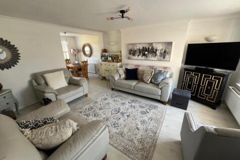 Lounge 3