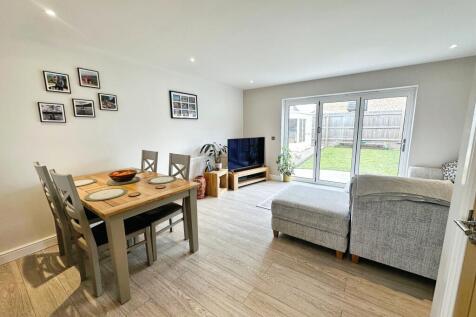 Open Plan Kitchen / Dining / Lounge