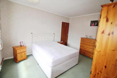 Bedroom 1,.JPG