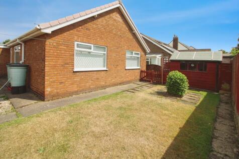 Rear Garden.,.JPG
