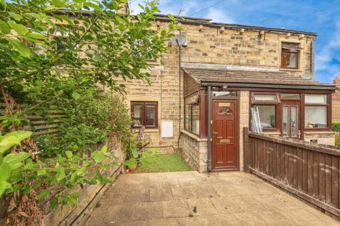 Rear gardens/ patio