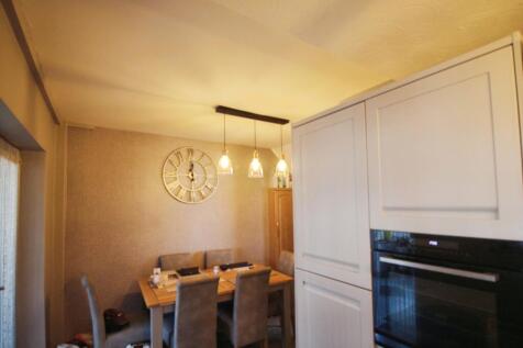 Kitchen Dining Area