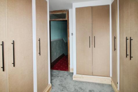 Dressing room 1.JPG