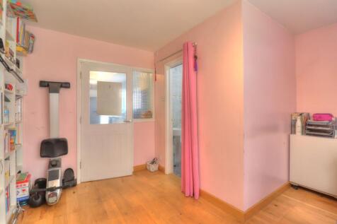 bedroom four/en-suite