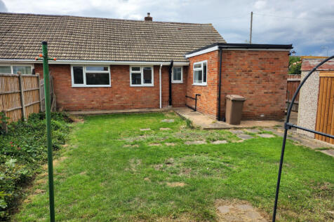 12 Lee Av - Add Garden pic