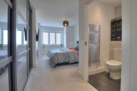 master bedoom/en-suite
