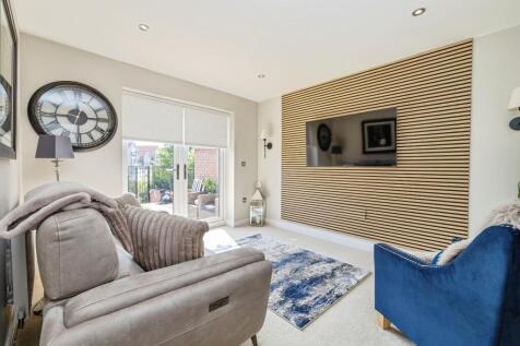 Garden Room/Bedroom 4