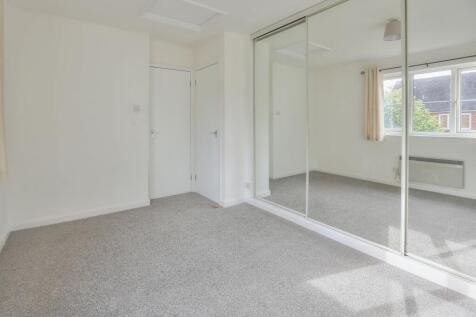 33 St Leonards Court