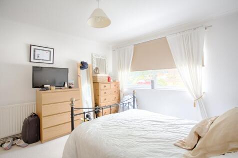 10 Eastbury Court-10