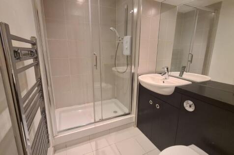IMG-20250827-WA00...