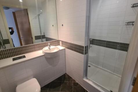 IMG-20250916-WA00...