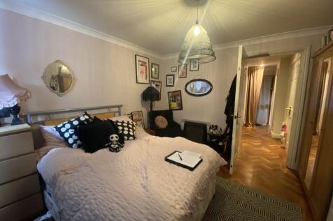 ground fl bed ang...