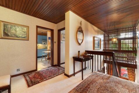 1st floor landing