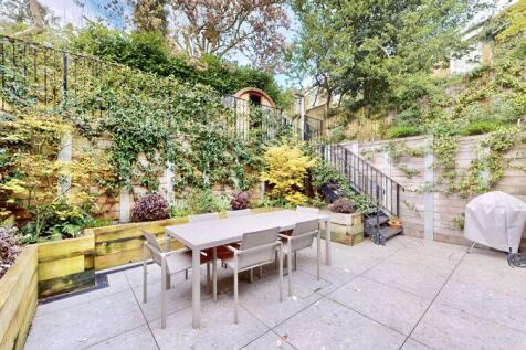 lower garden deck 2