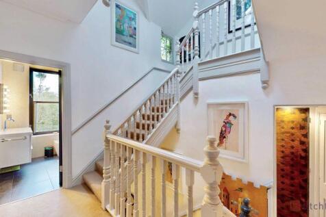 1st floor landing