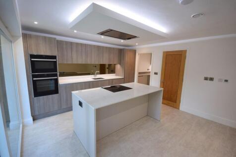 Kitchen dinning 