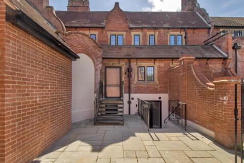 Private Courtyard
