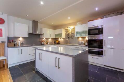 1A Breakspear Mews-23.jpg