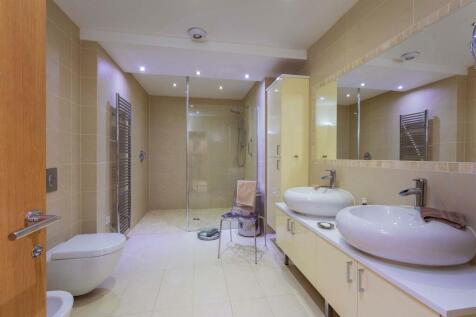 1A Breakspear Mews-9.jpg