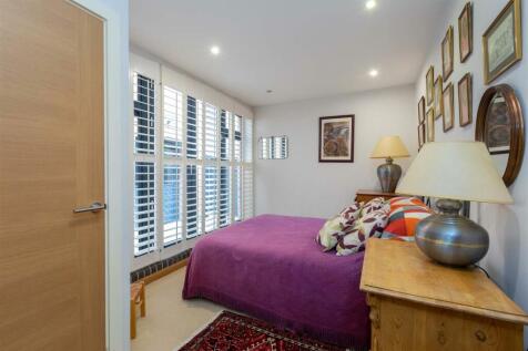 1A Breakspear Mews-10.jpg