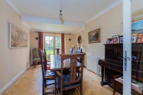 Oakwood House-34.jpg