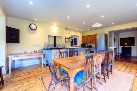 Oakwood House-31.jpg