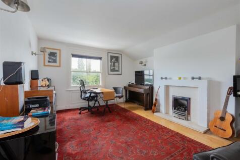 Flat 5 6 River Terrace-14.jpg