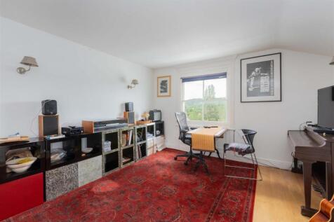 Flat 5 6 River Terrace-9.jpg
