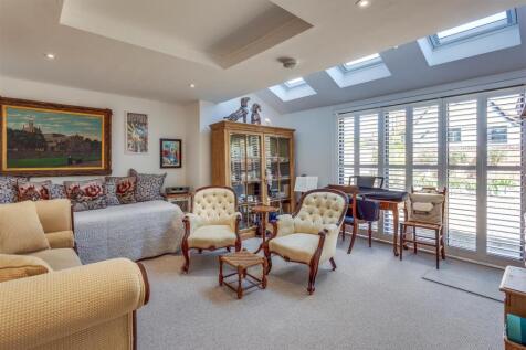 Interior-100.jpg