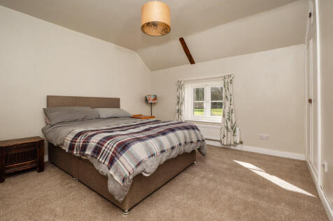9495TheGreen-39
