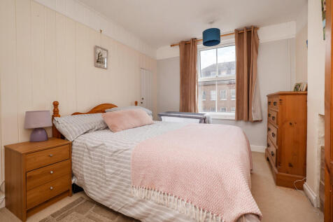 13QueensRd-18