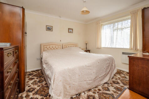 21WaveneyClose-11