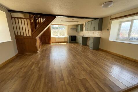 Lounge / Kitchen