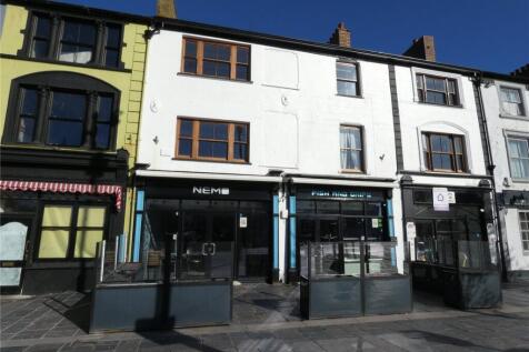 Flat 2 , 8 Castle Sq