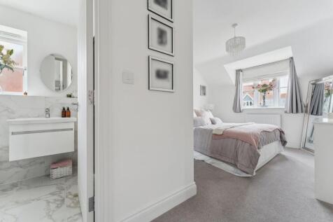 Bedroom 1 with En-Suite