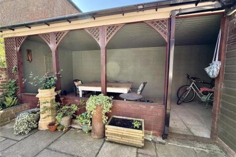 Al Fresco Dining
