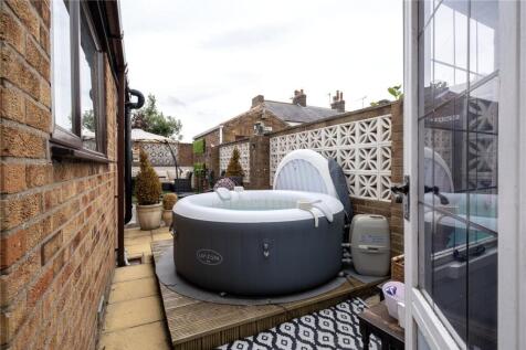 Rear Garden-Hot Tub