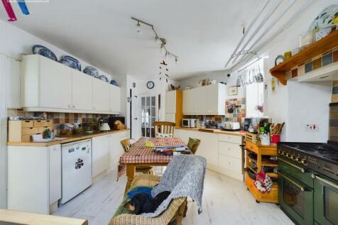 Kitchen iii.jpg