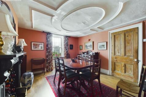 Dining room ii.jpg