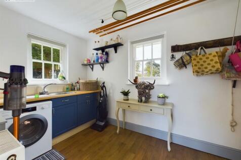 Utility Room .1.jpg