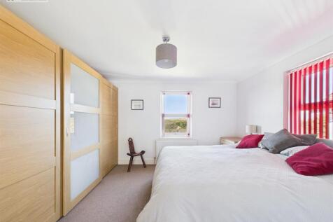 Bedroom 1 ii.jpg