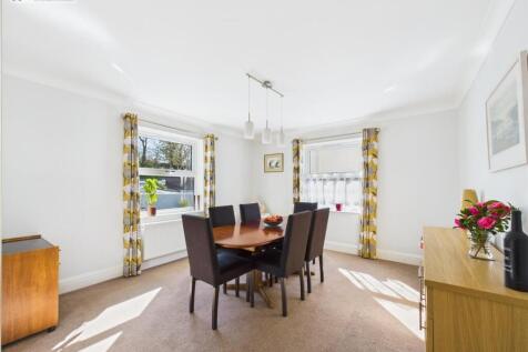 Dining room.jpg