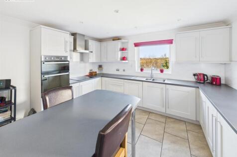 Kitchen ii.jpg