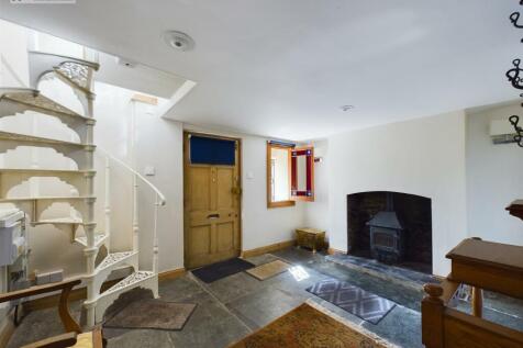 5 Gibbs Lane Ground Floor Reception.jpg