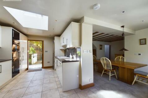 Kitchen Dining 6 Gibbs Lane.jpg