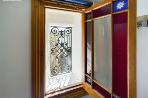 5 Gibbs window.jpg