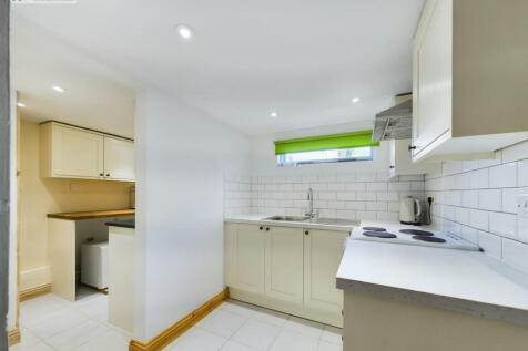 5 Gibbs Lane Kitchen.jpg