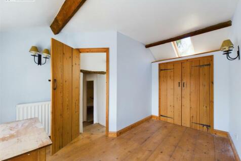Bedroom 1 ii.jpg